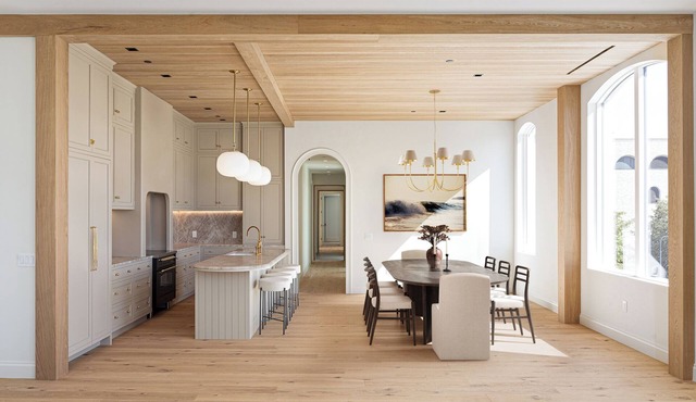 Luxury Traverse City Penthouse w/Private Rooftop