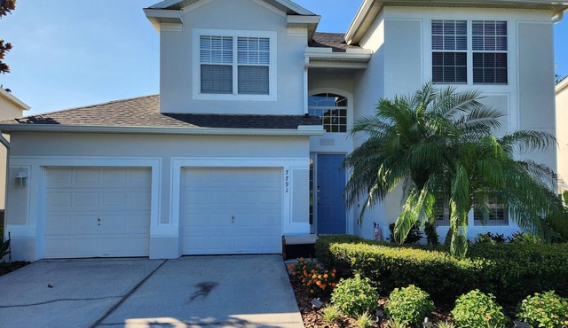 LUXURY WINDSOR HILLS 4 BR 5BA POOL & SPA HOME 2.5 MILES to DSNY +