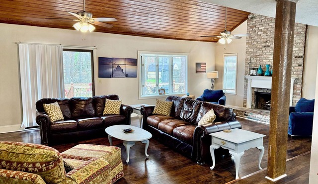 Magnolia Lakeside Retreat- Cozy stay near the Ross Barnett Reservoir