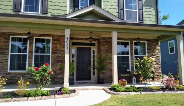 Master's week rental