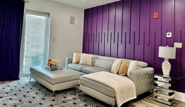 Mauve Opulence w/ King bed