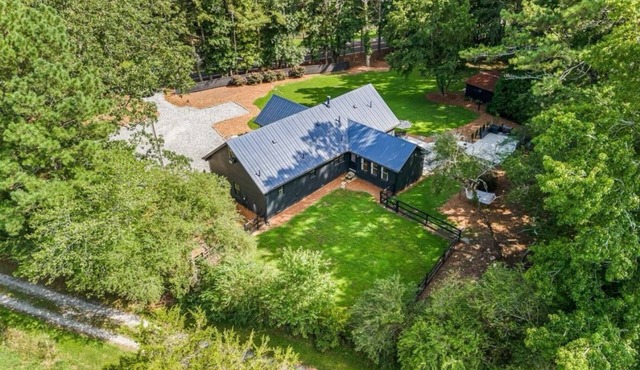 Milton/Alpharetta 5BR Home 5-bds/up to 12 guests - House & Event Venue