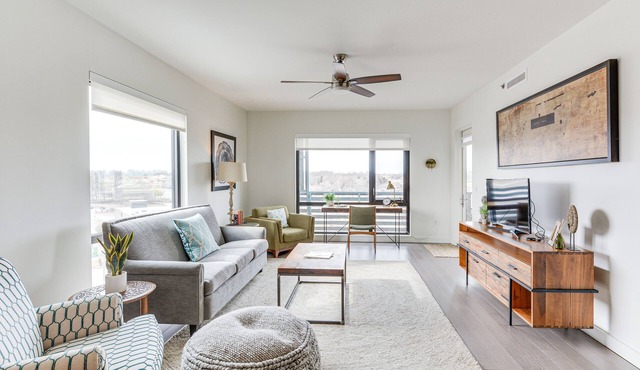 Modern Springfield Apartment ~ 7 Mi to Downtown! in Springfield
