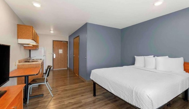 Motel 6 Suites Birmingham Pelham, AL