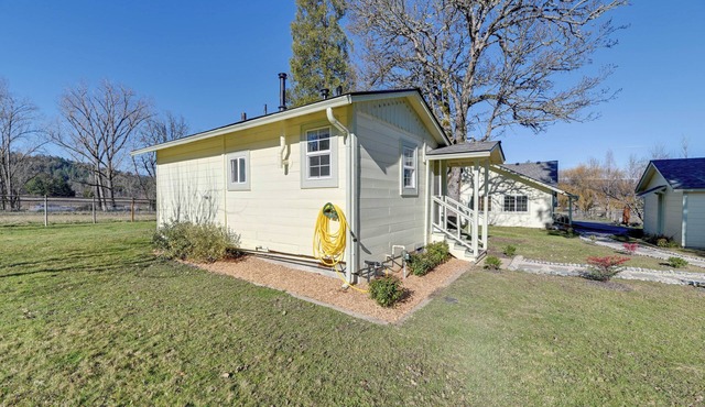 Nature Lover’s Getaway in Rural Grants Pass in Grants Pass