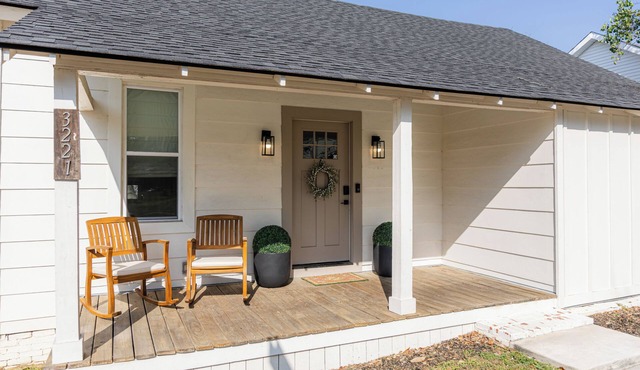 Near Benning, Steps to Riverwalk/Bibb Mill, 2 Kings, Queen Sofa Bed, Sleeps 6