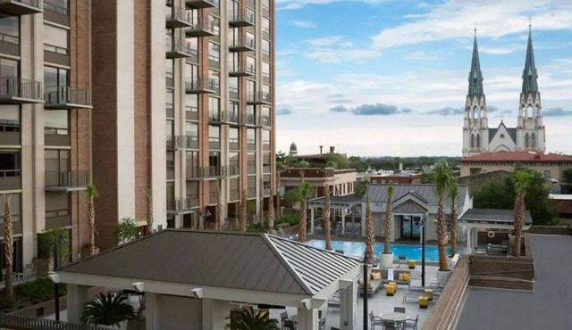 Near Forsyth Park | Rooftop Pool & City Strolls