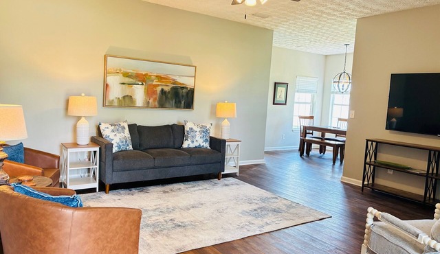 Near OWA, Foley Sports Tourism Complex, Tanger Outlets, Beaches & Pirate's Cove