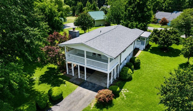 -NEW- Dragonfly Cove Spacious 5BR Near Lake + Boat Access + Hot tub + Fire Pit