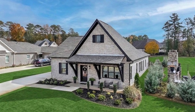 New Gameday Getaway AU Club Home: 3BR + Outdoor Living