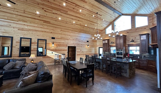 New Riverfront Lodge on Little Missouri River/Crater of Diamonds & Lake Greeson in Murfreesboro