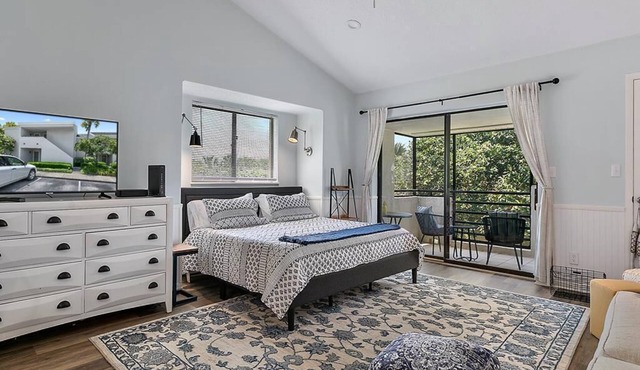 New to VRBO! Awesome renovation and steps to the beach!