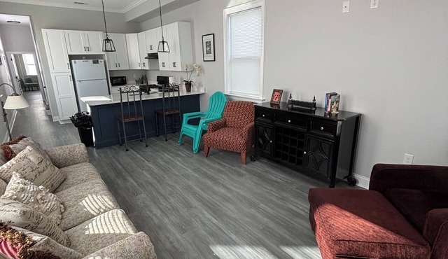 Newly Constructed 4br, 2.5ba with plenty space and sunlight