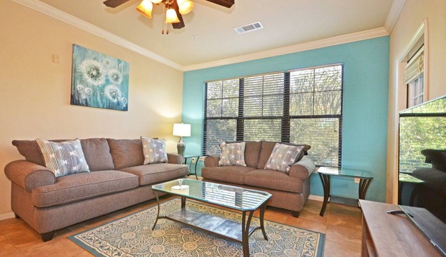 Newly furnished Condo - Bella Piazza - top floor with balcony!