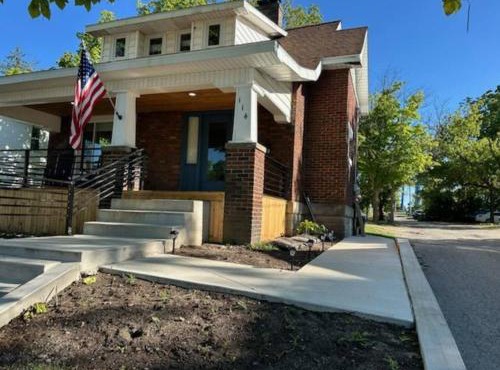 Newly Remodeled - 1 Bed 1 Bath Duplex - UNIT B