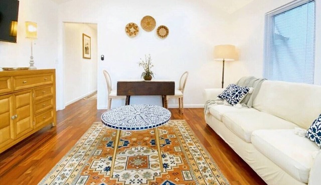 Newly remodeled 2 bedroom, 1 bath apartment. Central location.