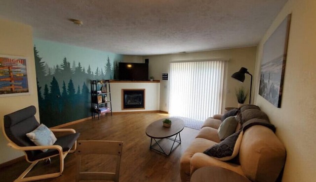 Newly Updated 2 Bedroom Townhome with Fireplace