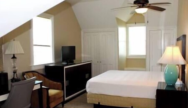 Oak Cottage R303