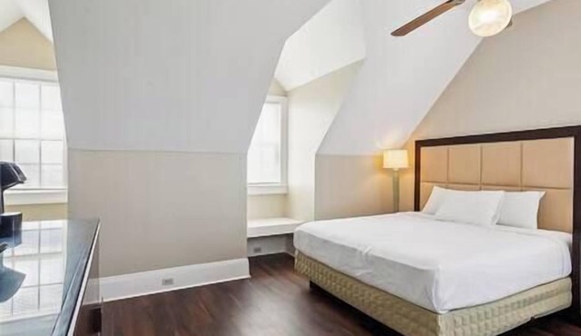 Oak Cottage R304