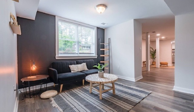 Opuluxe Boho Paradise Home: Unit #2 w/Private Entrance