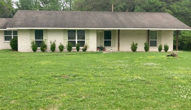 Peaceful 4-bedroom house with AC in Baton Rouge . Bring your whole family