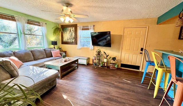 Peaceful and Private Bungalow near Downtown Orlando