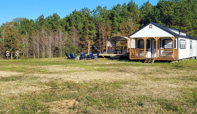 Peaceful and Private Cabin with fun activities for family & friends on 25 Acres