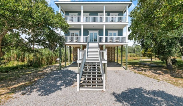 Pelican View Beach House - Private Beach!