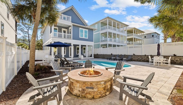 Perfect for Groups - Pet Friendly, 1 Min to Beach, Private Pool, LSV, and more!