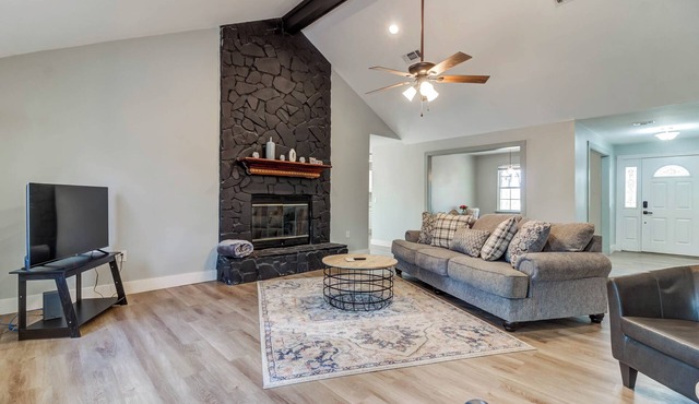 Pet Friendly + Close to Casinos + Ample Parking