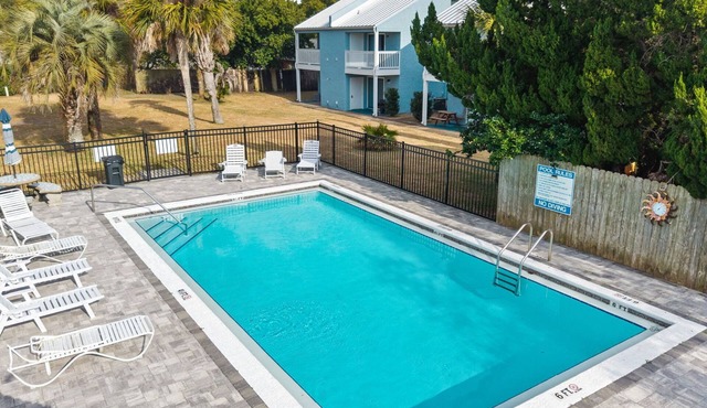 Pet-Friendly 2BR | Walk to the Beach | Pool