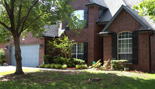 Phenomenal 5-bedroom house in a family-friendly Bixby neighborhood