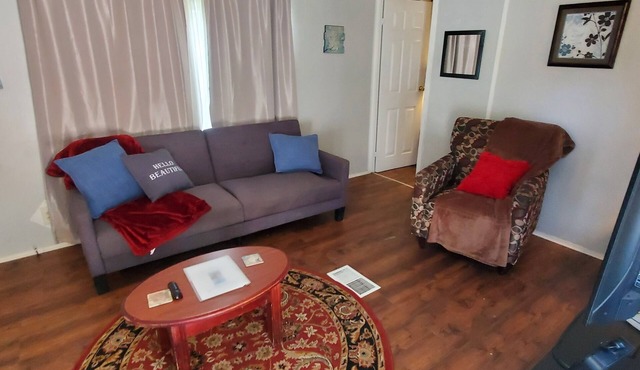 Plenty of space for that extended stay! 3 Beds!