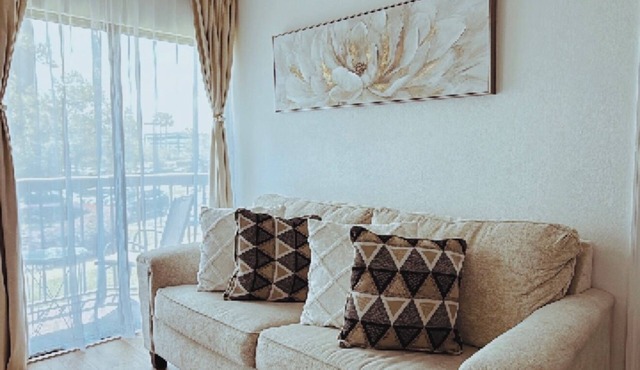 Prime Location! Cozy Resort Minutes from Universal & I-Drive!