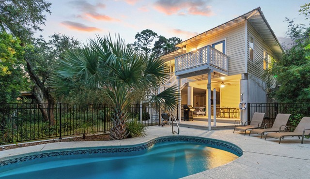 Private Pool, Stunning Marsh Views, Pet Friendly
