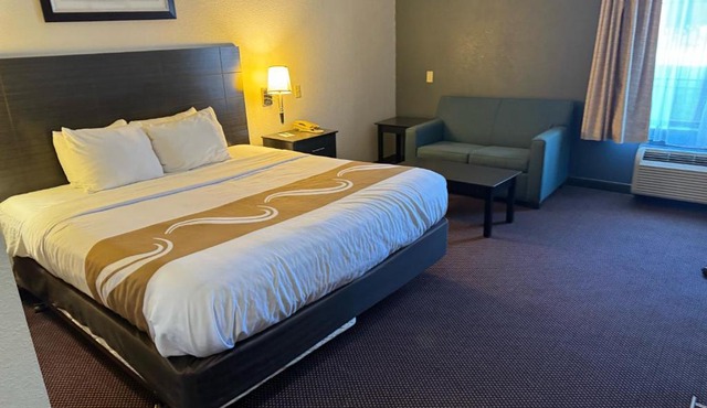 Quality Inn & Suites Hattiesburg North