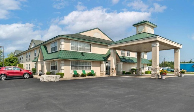Quality Inn & Suites Manistique