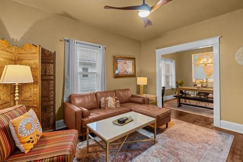 Quiet 2BR Near Mercy Dog Friendly, Week & MO Rates