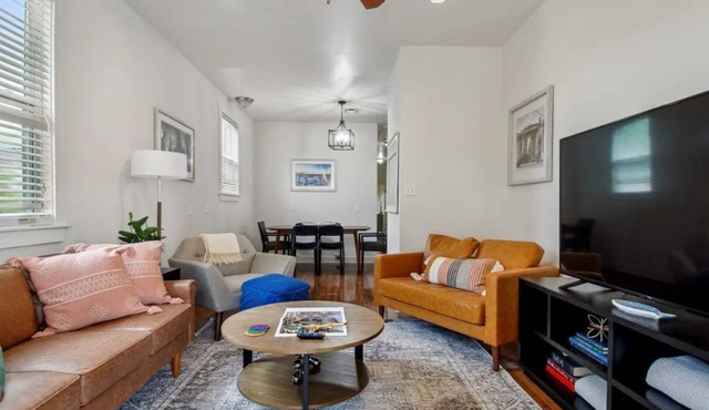Quiet and Walkable Neighborhood - 10 Min to FQ/DT!