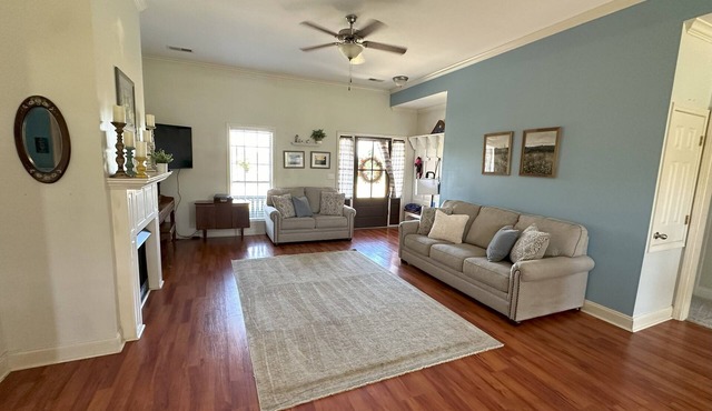 Quiet Family & Pet Friendly Home