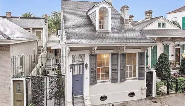 Quintessential French Quarter Cottage with Lush Courtyard
