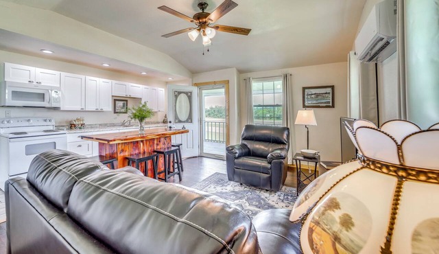 Recently Remodeled Route 66 Retreat! Claremore Gem
