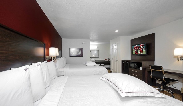 Red Roof Inn PLUS+ Hammond