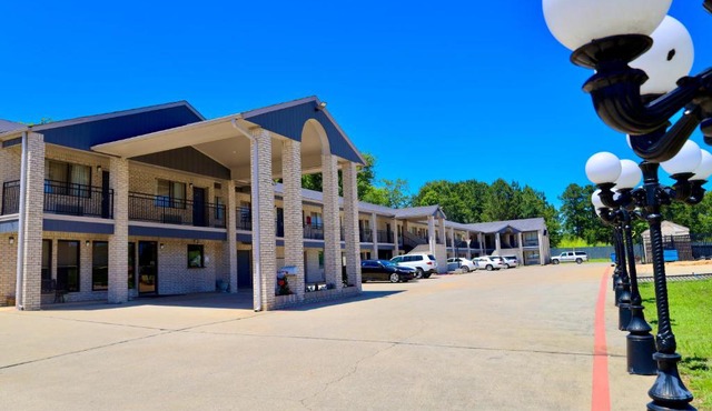 Regency Inn & Suites