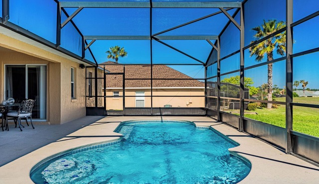 Renovated 4BR Villa with Private Pool
