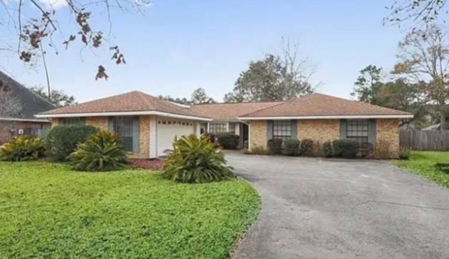 Rental home with Pool table and 6 beds