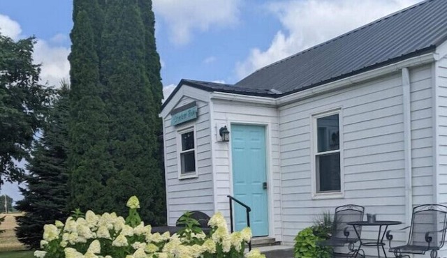 Retreat! 2 bedroom cottage!nPeaceful country setting