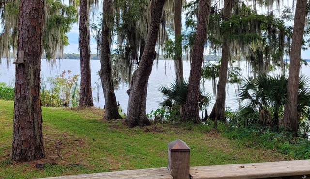 River view rental in prime location on the St Johns River