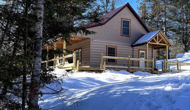 Riverfront Cabin: The Cozy Southern Brook Trout Lodge