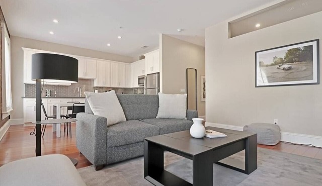 Roami at Factors Row | Near Superdome | 2BR